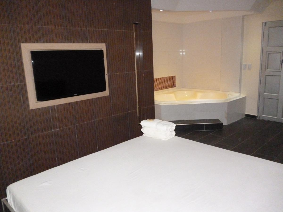 Hotel 56 Avenue Plaza バランキージャ エクステリア 写真